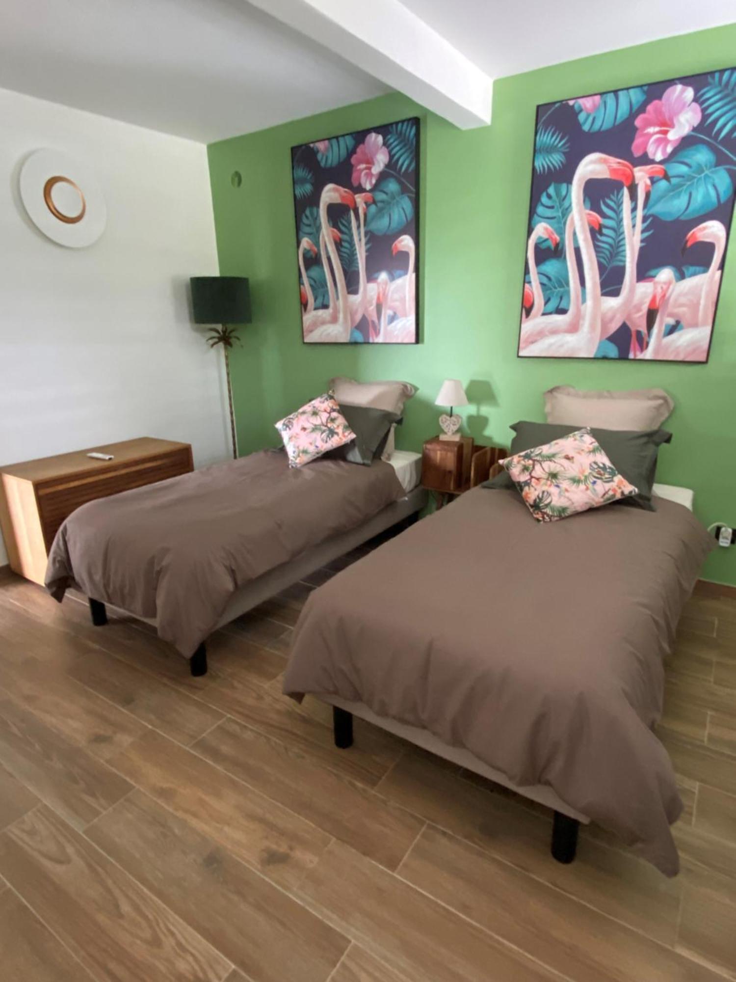 Le Caillou Villa ลา ทรินิเต ภายนอก รูปภาพ